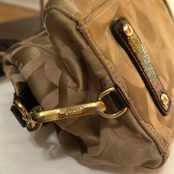 🦖🍒Coach mini satchel bag, used - Picture 7 of 7